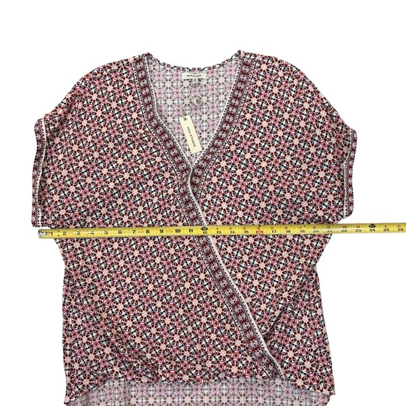 Max Studio NWT geometric faux wrap blouson sleeveless shirt tail top womens sz L - Picture 3 of 7